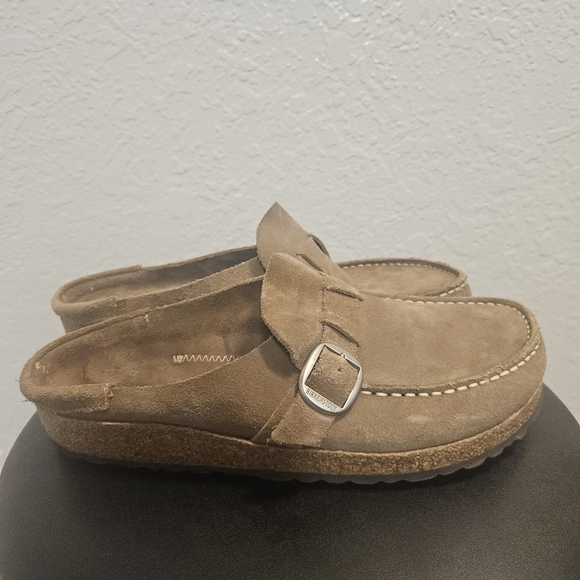 Birkenstock Moc Buckley ClogsTan Suede - Picture 1 of 6